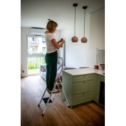 Drabinka domowa schodki składane kitchen steps 3 stopnie, antypoślizgowe stopnie