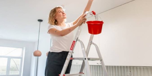 Tania drabina aluminiowa do domu — jak wybrać i nie przepłacić?